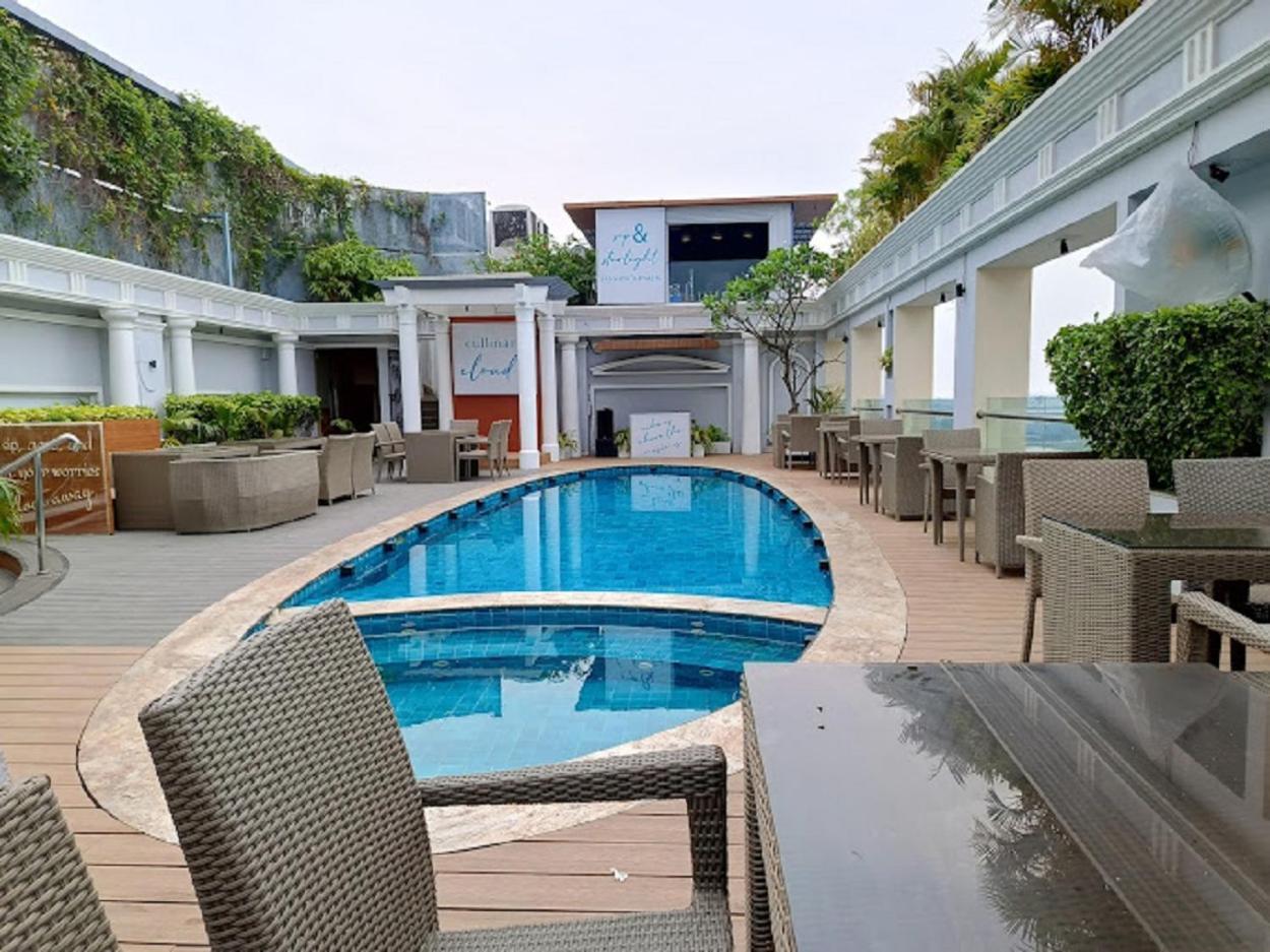 De Sovrani Otel Kalküta Dış mekan fotoğraf